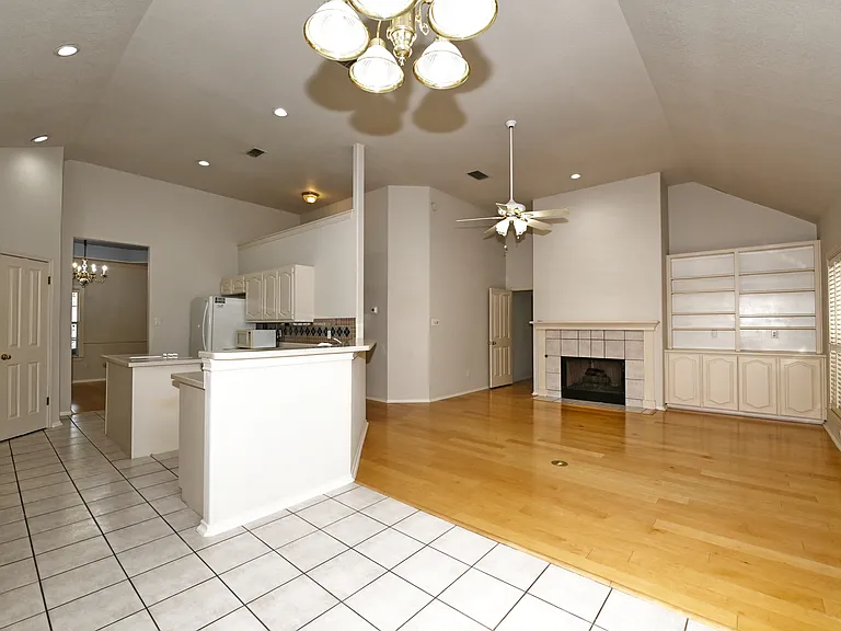 1615 Hawks Tree Ln — Photo 22