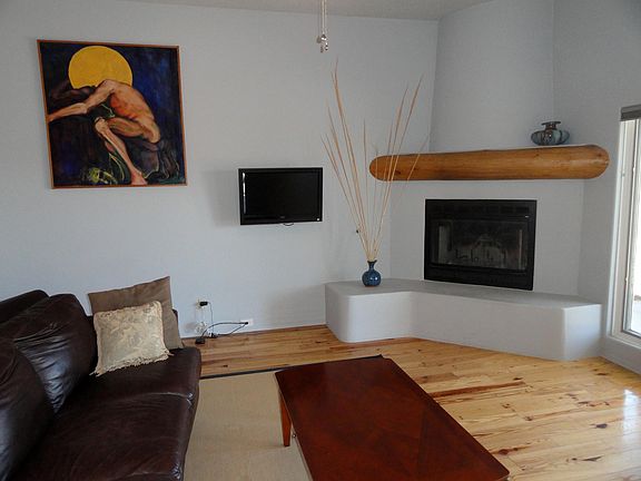 5th image of 109 Kjersti Ct NW