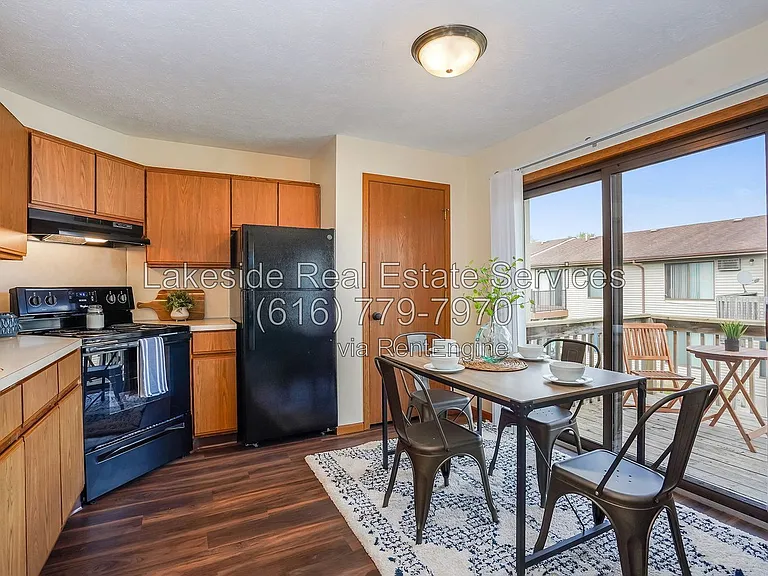 Hamilton Park Apartments — Photo 5
