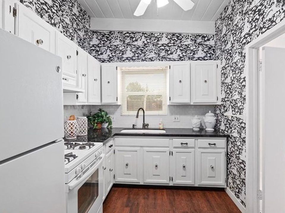 1st image of 319 Jasmine Ave #A