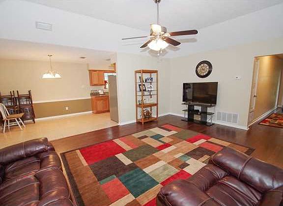 2nd image of 6432 Woodside Dr N