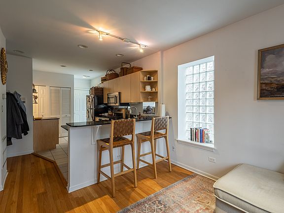 5th image of 2215 N Bissell St APT 3A