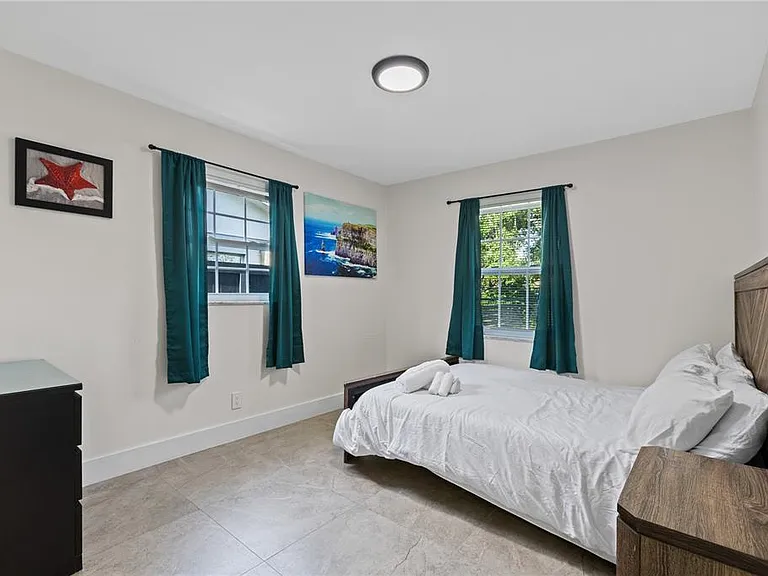 6822 S Wall St — Photo 10