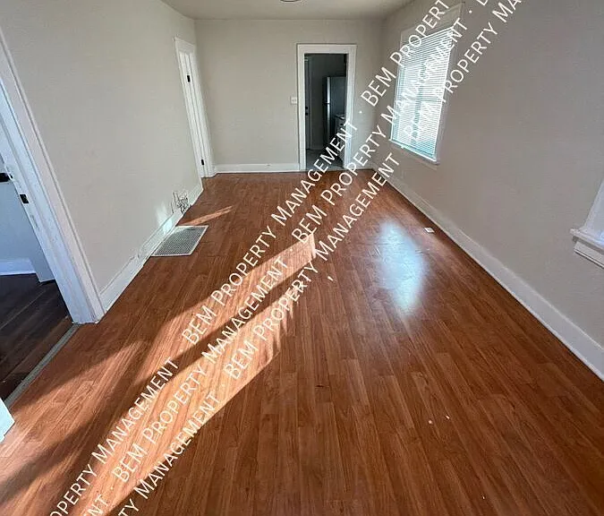2305 E 41st St — Photo 1