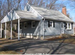 5 Pine Hill Rd, Windsor Locks, CT 06096