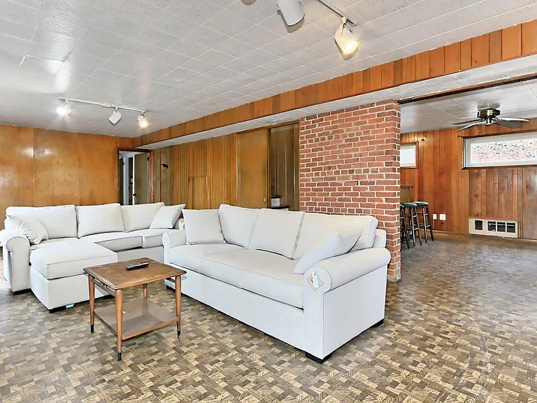 3649 Tallwood Ter — Photo 7