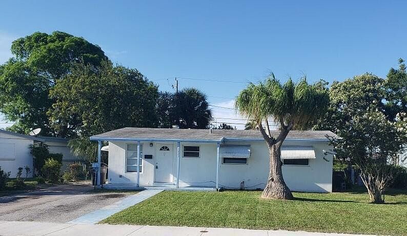 1st image of 1423 7th St