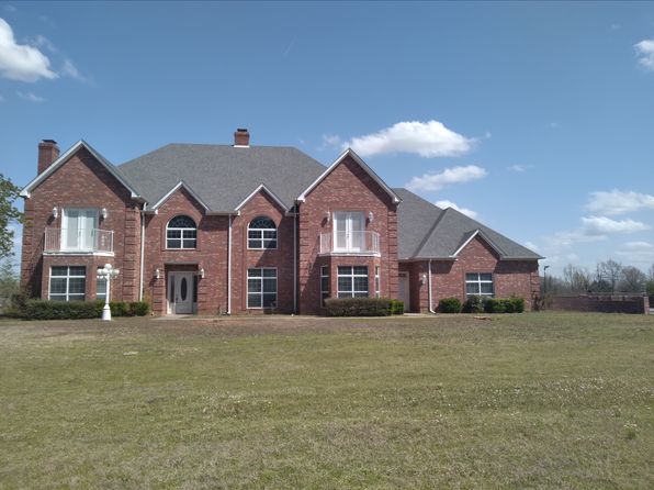 1495 Us Highway 259 S, De Kalb, TX 75559