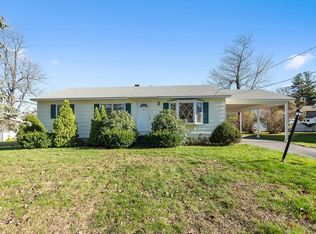 12 Phillips Rd, Leominster, MA 01453