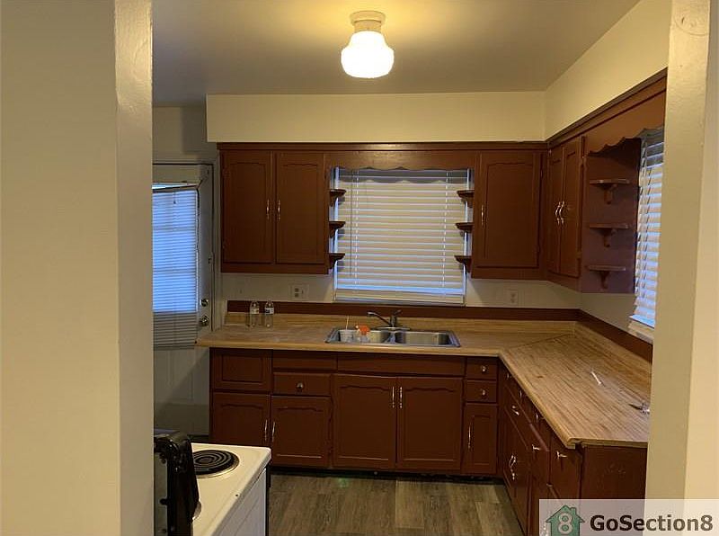 1st image of 3509 N Lesley Ave