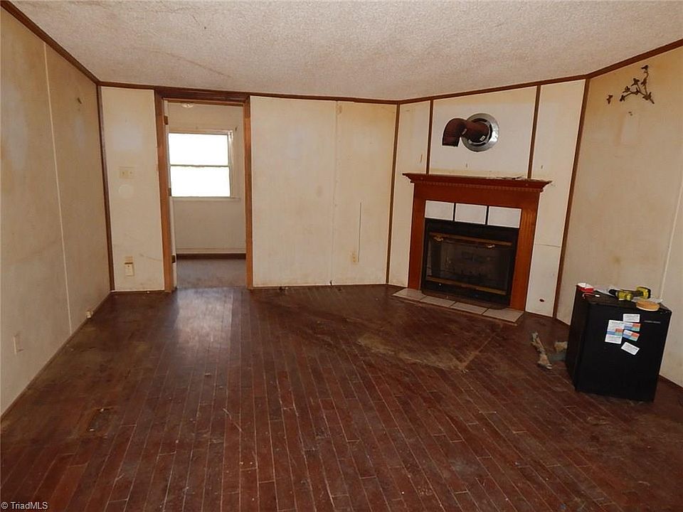 2nd image of 6168 Quail Hollow Dr