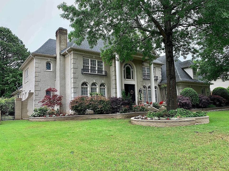 1st image of 610 Windsor Park Ln