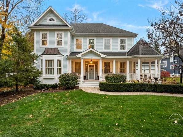 506 S 7th St, St Charles, IL 60174