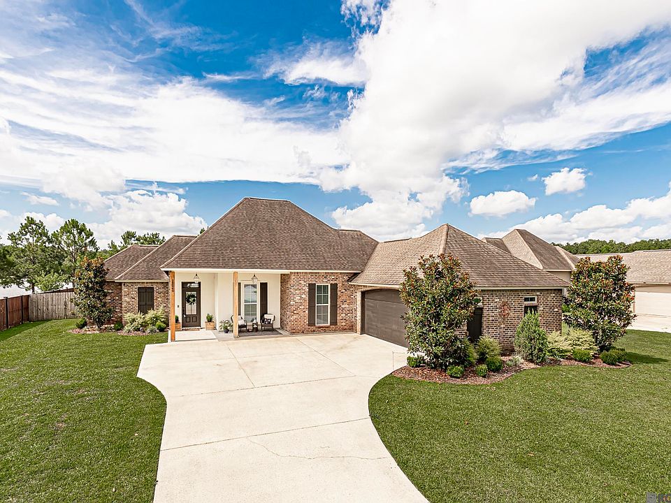 1st image of 12440 Three Lakes Dr.