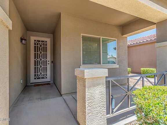 2nd image of 858 W LEADWOOD Avenue