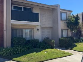 16702 Sims Ln, Huntington Beach, CA