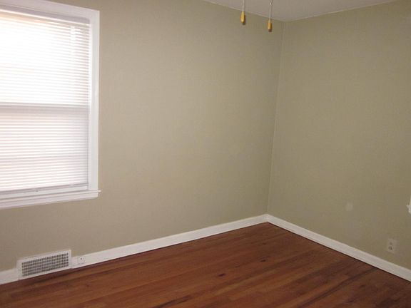 5th image of 109 N 31st St #109