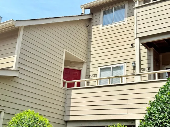 2553 Stockbridge Dr APT B, Charlotte, NC 28210