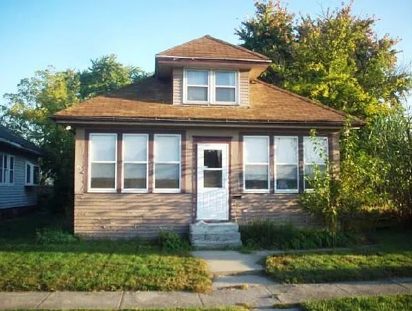 2415 Poland St photo 1