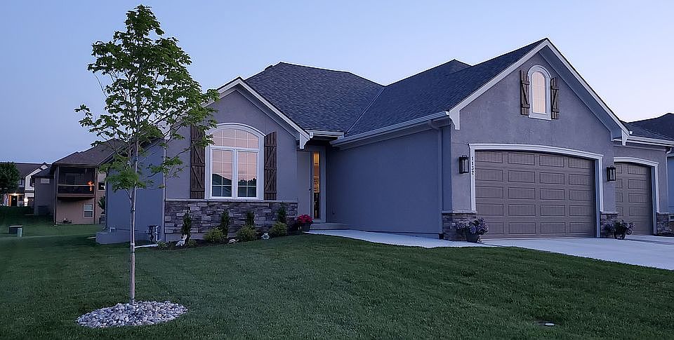 Stone and stucco front