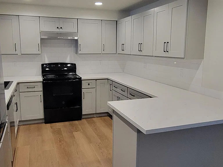 2480 Lund Ave SE — Photo 4