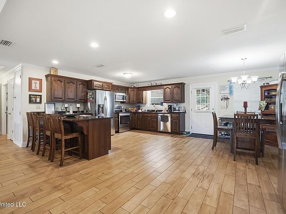 4th image of 13206 Ridgeland Rd