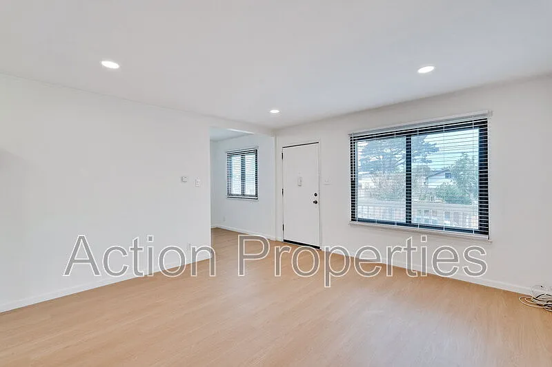 2 bed, 1.0 bath, 775 sqft, $3,495 — Photo 4