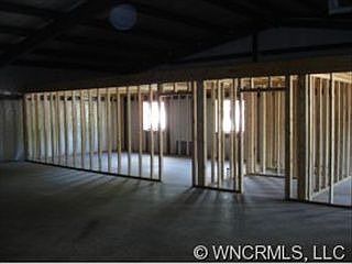 4th image of 402 S King St