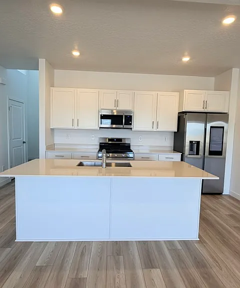 1479 W Bright Eyes Ln — Photo 4