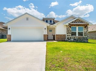 1717 Edwards St, Pea Ridge, AR 72751