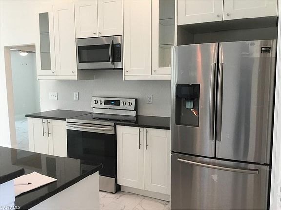 4th image of 710 Magnolia Ave