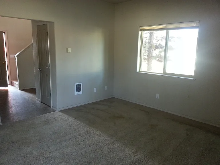 16406 Heath Dr — Photo 4