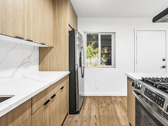 3rd image of 5745 Arroyo Dr #2.0