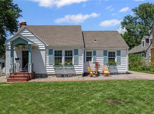 2914 W 50th Ter, Westwood, KS 66205