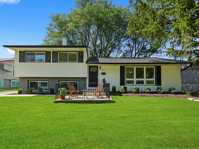 632 White Pine Rd, Buffalo Grove, IL, 60089