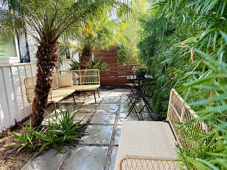 732 Navy St — Photo 11
