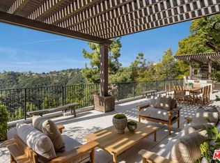 1921 Bel Air Rd, Los Angeles, CA 90077