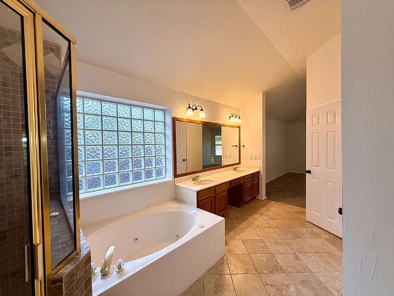 6106 Skahan Ln — Photo 19