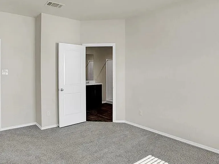 120 Brody Ln — Photo 18