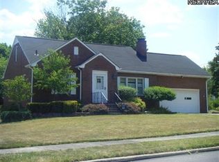 2615 Gladwae Dr, Youngstown, OH