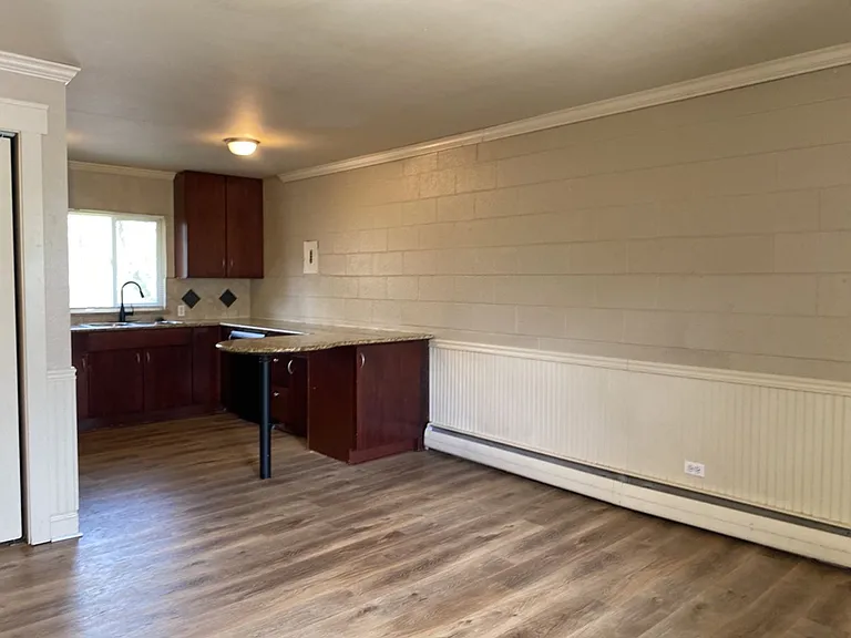 125 E Mrytle Flats — Photo 13