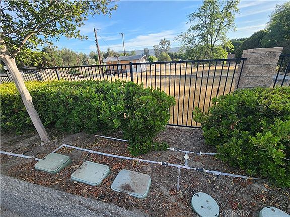 3rd image of 24409 Jefferson Ave