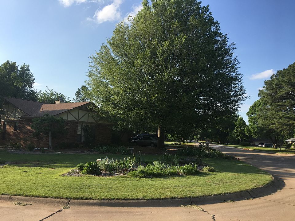 1st image of 2906 S Black Oak Dr