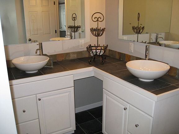 3 bathrms all with slate tile