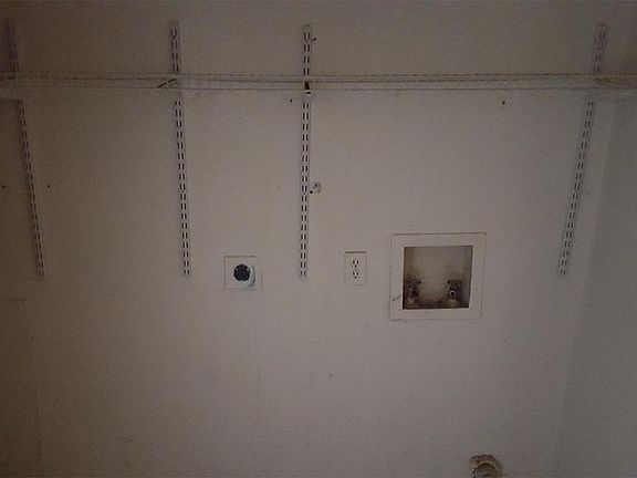 5th image of 1037 Southmoor Dr