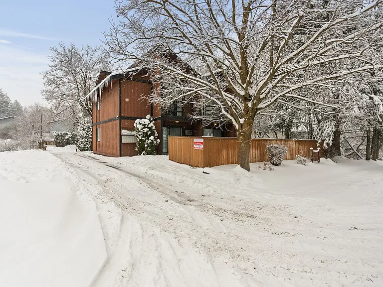 3128 E 28th Ave — Photo 2