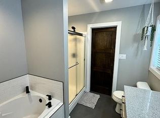 610 Circleview Dr, Atkins, IA 52206