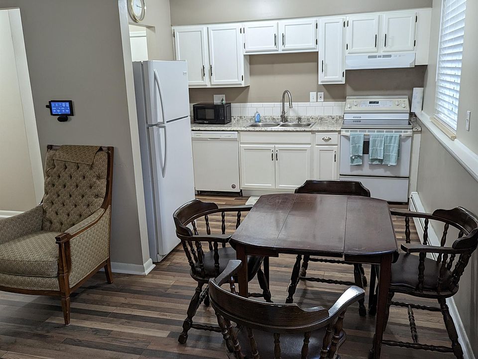 1st image of 3207 Park Dr #3