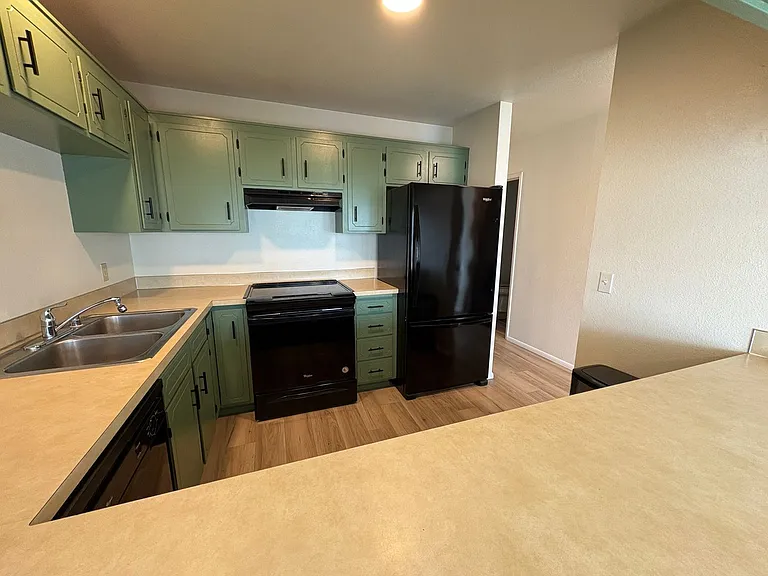 2001 Skyline Way #105 — Photo 15