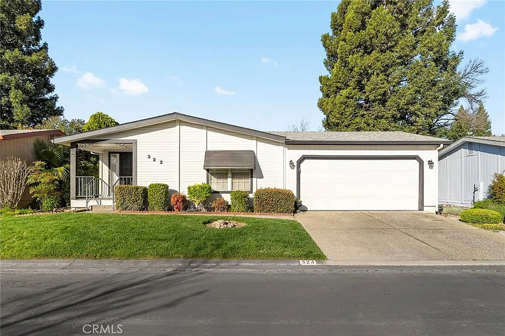 2050 Springfield Dr APT 323 photo 1